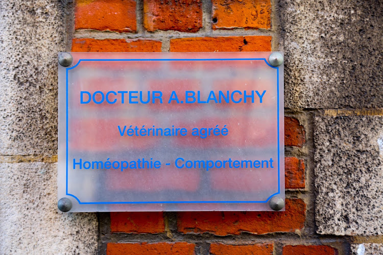 Dierenarts A. Blanchy — Vétérinaire